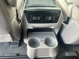 2019 TOYOTA SIENNA VAN V6, 3.5 LITER XLE MINIVAN 4D