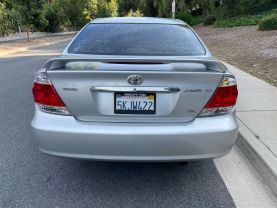 2005 TOYOTA CAMRY XLE SEDAN 4D