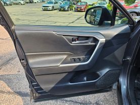 2019 TOYOTA RAV4 SUV 4-CYL, 2.5 LITER XLE SPORT UTILITY 4D
