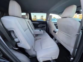 2017 Toyota Highlander - Image 14