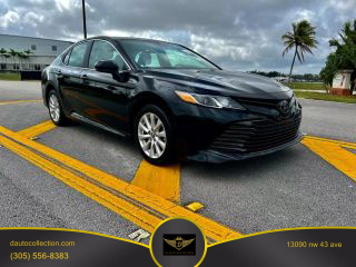 2019 Toyota Camry - Image 12