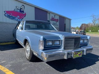 1988 LINCOLN TOWN CAR. Price $9,995. Mileage 68,744.