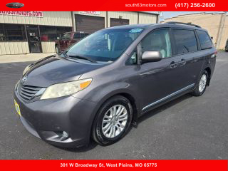 Image of 2013 TOYOTA SIENNA
