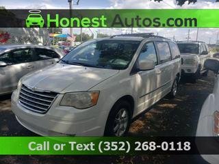 2009 CHRYSLER TOWN & COUNTRY PASSENGER STONE WHITE CLEARCOAT/BLACK CLOTH TOP AUTOMATIC - Honest Autos