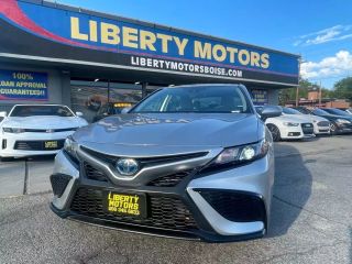 2021 TOYOTA CAMRY HYBRID SE SEDAN 4D