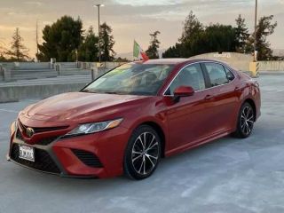2019 TOYOTA CAMRY SE SEDAN 4D