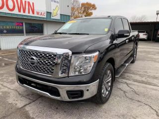 2018 NISSAN TITAN CREW CAB SV PICKUP 4D 5 1/2 FT
