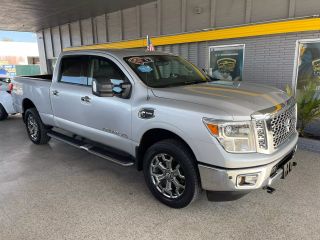 2017 NISSAN TITAN XD CREW CAB SL PICKUP 4D 6 1/2 FT