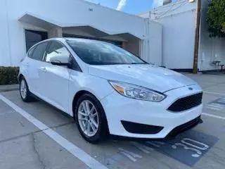 2017 FORD FOCUS SE HATCHBACK 4D