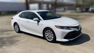 2019 TOYOTA CAMRY SE SEDAN 4D