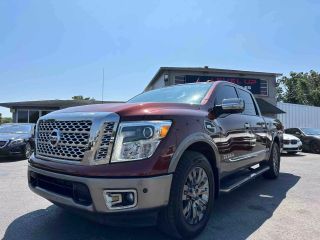 2017 NISSAN TITAN CREW CAB PLATINUM RESERVE PICKUP 4D 5 1/2 FT