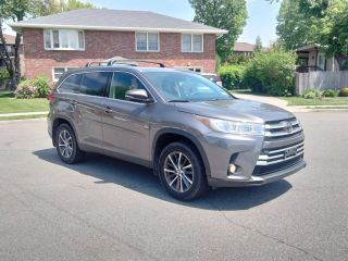 2019 TOYOTA HIGHLANDER SE SPORT UTILITY 4D