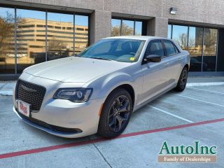 2023 CHRYSLER 300 300 TOURING SEDAN 4D