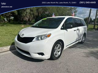 Image of 2012 TOYOTA SIENNA