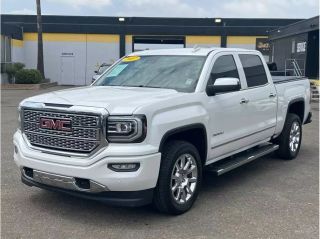 2017 GMC SIERRA 1500 CREW CAB DENALI PICKUP 4D 5 3/4 FT