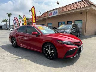 2021 TOYOTA CAMRY SE SEDAN 4D
