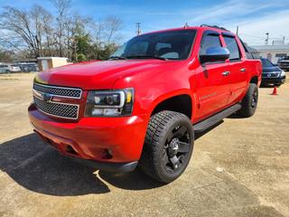 2008 CHEVROLET AVALANCHE SUV RED AUTOMATIC - Dothan Auto Sales