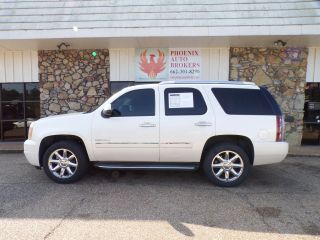 2013 GMC YUKON DENALI SPORT UTILITY 4D