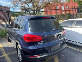 Image of 2016 VOLKSWAGEN TIGUAN