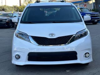 2015 TOYOTA SIENNA SE MINIVAN 4D
