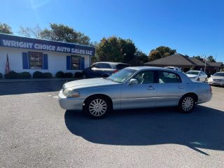 2005 LINCOLN TOWN CAR SIGNATURE LIMITED SEDAN 4D