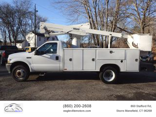 Image of 2004 FORD F550 SUPER DUTY REGULAR CAB & CHASSIS