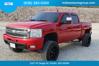 Image of 2011 CHEVROLET SILVERADO 1500 CREW CAB