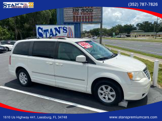 Image of 2010 CHRYSLER TOWN & COUNTRY
