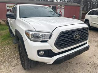 2022 TOYOTA TACOMA DOUBLE CAB TRD OFF-ROAD PICKUP 4D 5 FT