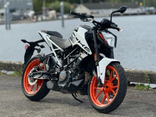 Image of 2021 KTM 200 DUKE
