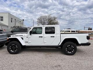 2024 JEEP GLADIATOR RUBICON PICKUP 4D 5 FT