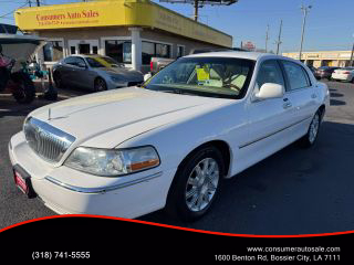 Image of 2010 LINCOLN TOWN CAR