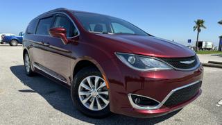 2018 CHRYSLER PACIFICA PASSENGER BURGUNDY AUTOMATIC - Dealer Union, in Bacliff, TX 29.50696038094624, -94.98394093096444