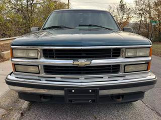 Image of 1995 CHEVROLET SUBURBAN 1500