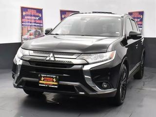 2020 MITSUBISHI OUTLANDER SUV 4-CYL, 2.4 LITER LE SPORT UTILITY 4D