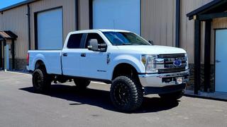 Image of 2017 FORD F250 SUPER DUTY CREW CAB
