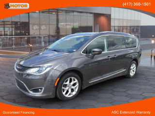 Image of 2017 CHRYSLER PACIFICA
