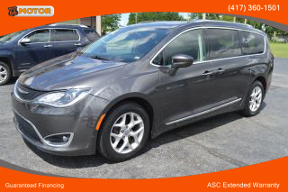 Image of 2017 CHRYSLER PACIFICA