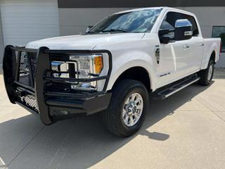 Image of 2017 FORD F250 SUPER DUTY CREW CAB