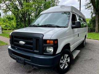 Image of 2014 FORD E350 SUPER DUTY PASSENGER