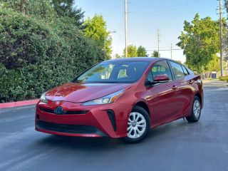2021 TOYOTA PRIUS LE