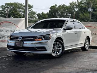 Image of 2016 VOLKSWAGEN PASSAT