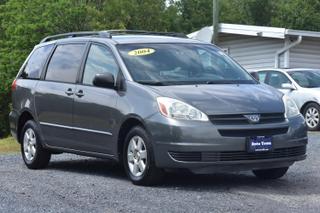 Image of 2004 TOYOTA SIENNA