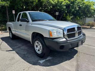 Image of 2005 DODGE DAKOTA CLUB CAB