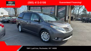 Image of 2012 TOYOTA SIENNA