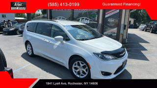 Image of 2017 CHRYSLER PACIFICA