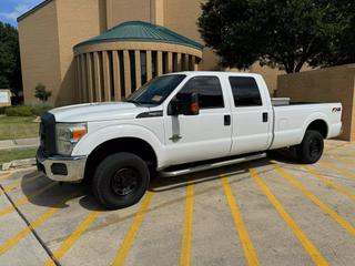 Image of 2015 FORD F250 SUPER DUTY CREW CAB