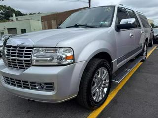 Image of 2011 LINCOLN NAVIGATOR L