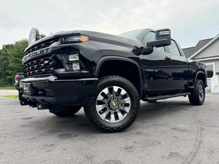 Image of 2022 CHEVROLET SILVERADO 2500 HD CREW CAB CUSTOM PICKUP 4D 6 1/2 FT