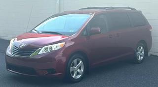 Image of 2013 TOYOTA SIENNA